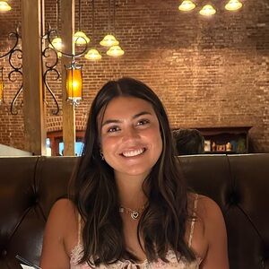 Meet your Posher, Alyssa